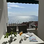 Apartament House Buinac *
