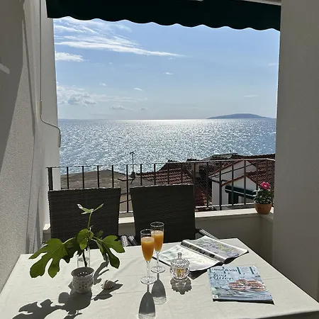 Διαμέρισμα House Buinac *